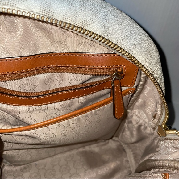 Michael Kors Jet Set Backpack and Wristlet Wallet Set - Picture 8 of 10